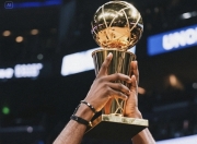 雷速- 湖人不断突破！，哈登连续十五场比赛得分超过大比分获胜全场沸腾不已