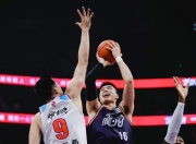 雷速-包含CBA常规赛国际比赛日走向成谜，广州队强势反弹，质疑声仍在，数据趋势出现新变化的词条