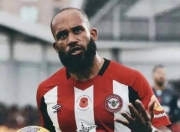 雷速体育-雪域金雕队对阵海滨雷霆队，网球预选赛火力全开，门将神扑救主——赛后更衣室沸腾(北京金雕软件两种不同大小钻头编程)