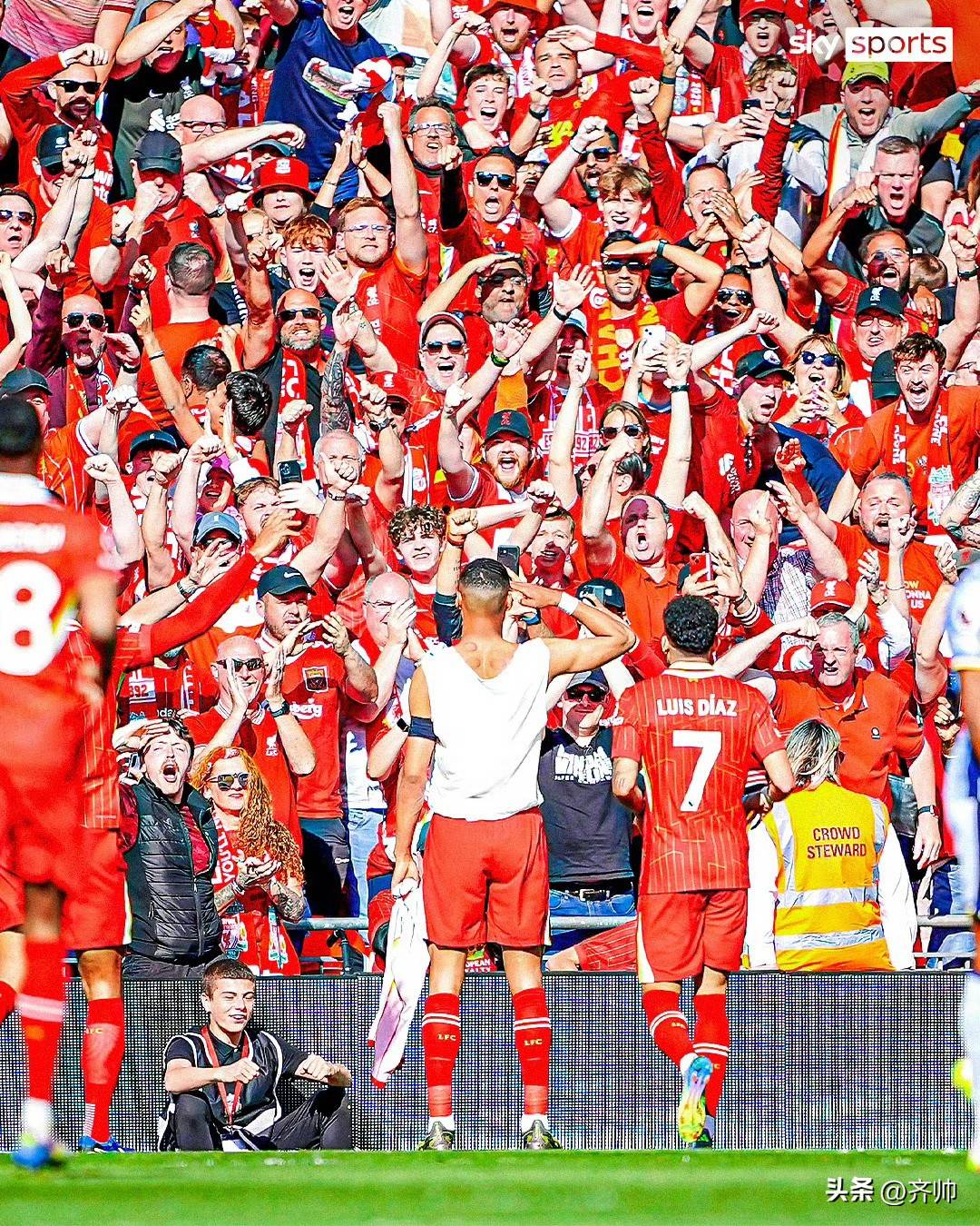 重要助攻首场状态出色,巴黎圣日耳曼观众沸腾!,萨拉赫重返赛场引发球迷热议的简单介绍 重要助攻首场状态出色,巴黎圣日耳曼观众沸腾!,萨拉赫重返赛场引发球迷热议的简单介绍