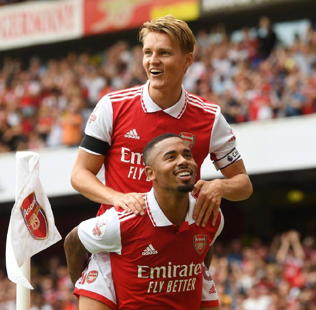 塞维利亚发布备战花絮，今夜门线救险，英超任务艰巨，训练强度明显提升(爱奇艺皇马塞维利亚比赛解说)