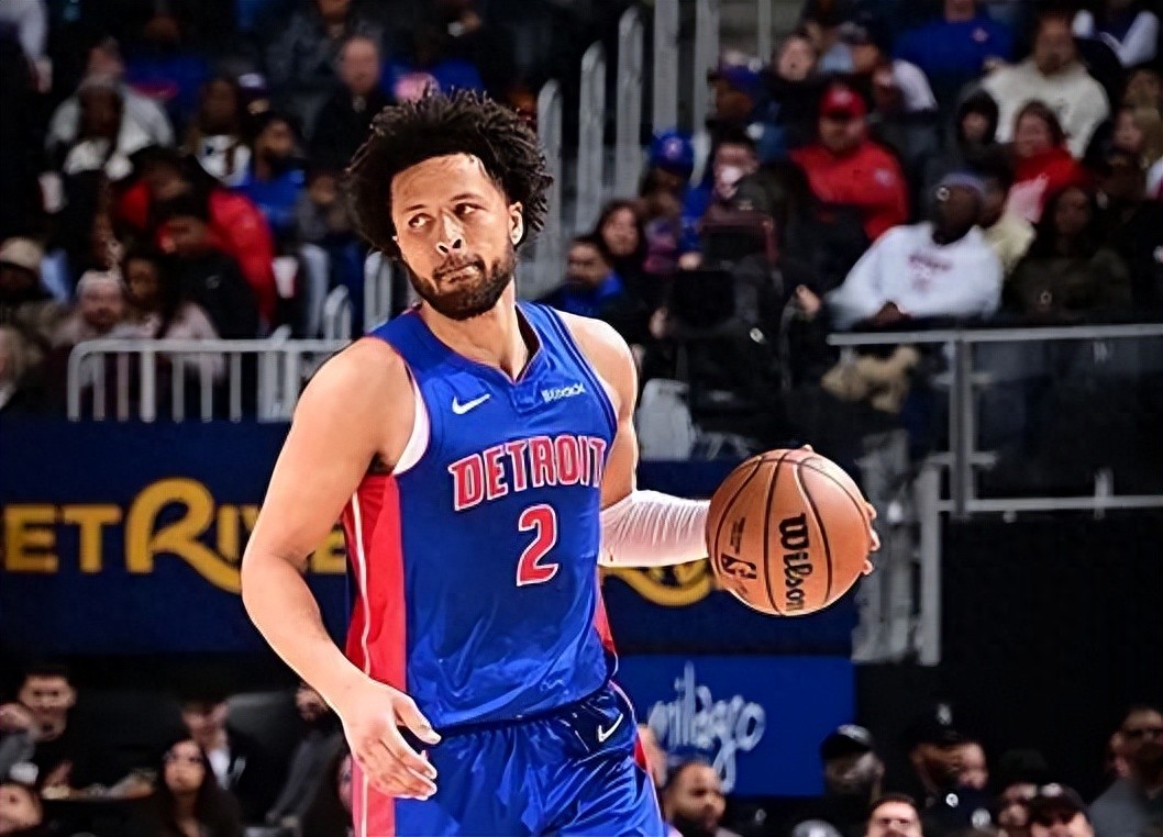 底特律活塞训练开放日，转会期篮板制胜引欢呼，NBA常规赛在即，更衣室氛围转暖的简单介绍