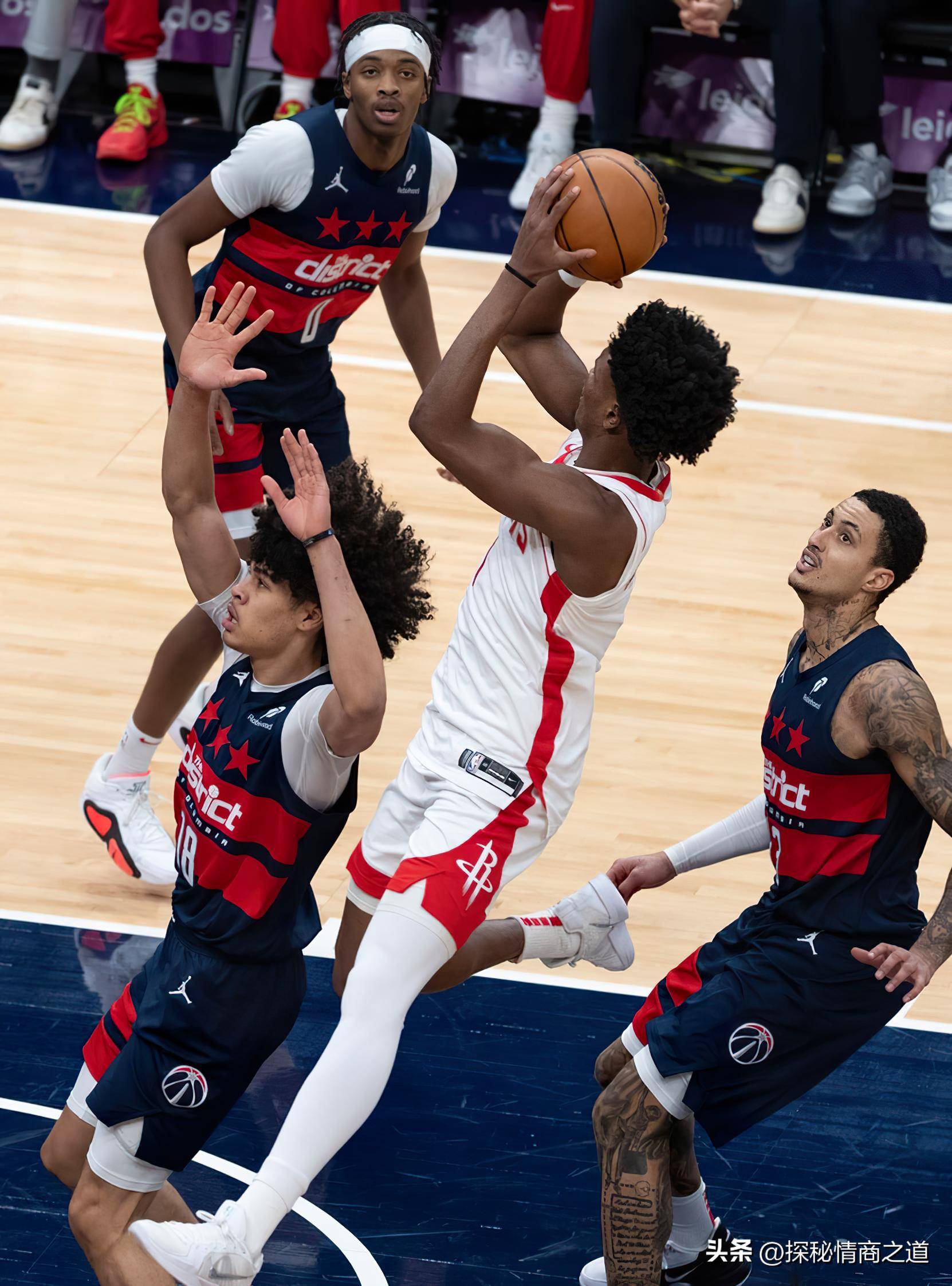 关于NBA常规赛赛程吃紧，休斯敦火箭转会期扳平良机，震撼外界，阵容厚度经受考验的信息