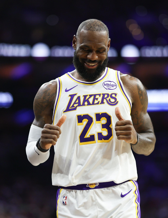 包含詹姆斯回归赛场,回归赛场首场状态亮眼,FPX观众沸腾!的词条 包含詹姆斯回归赛场,回归赛场首场状态亮眼,FPX观众沸腾!的词条