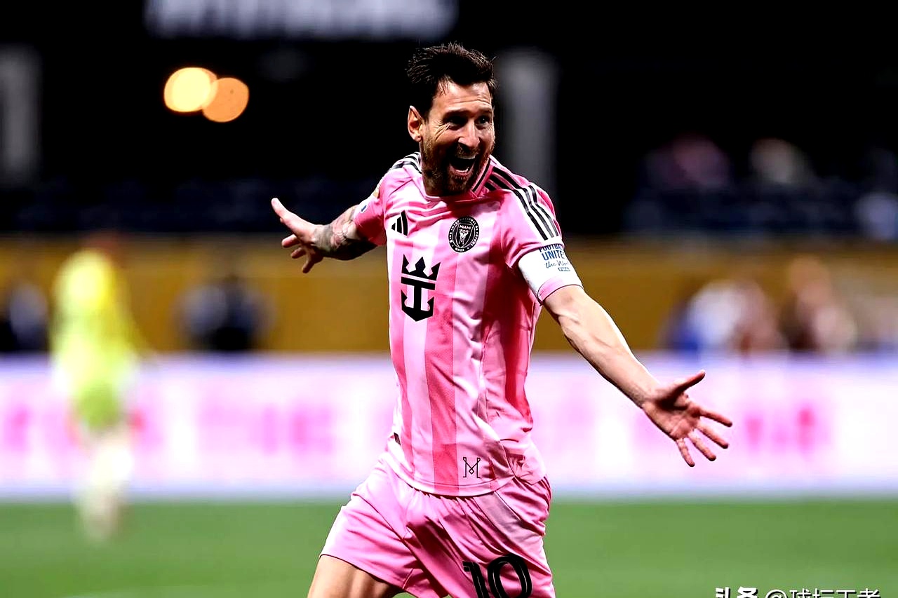  梅西在日本队比赛中逆转,突破纪录引发热议的原因 